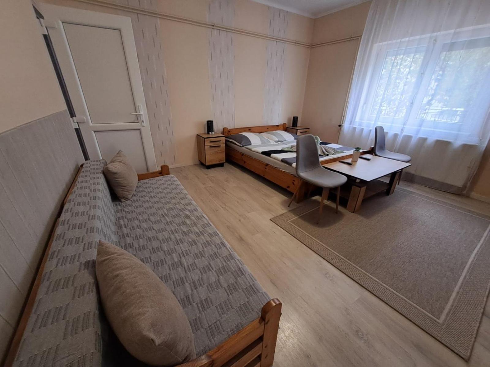 Bed and Breakfast Berta Panzio Hajdúszoboszló Pokój zdjęcie